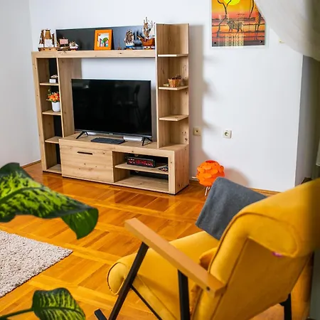 Apartament Lena's *